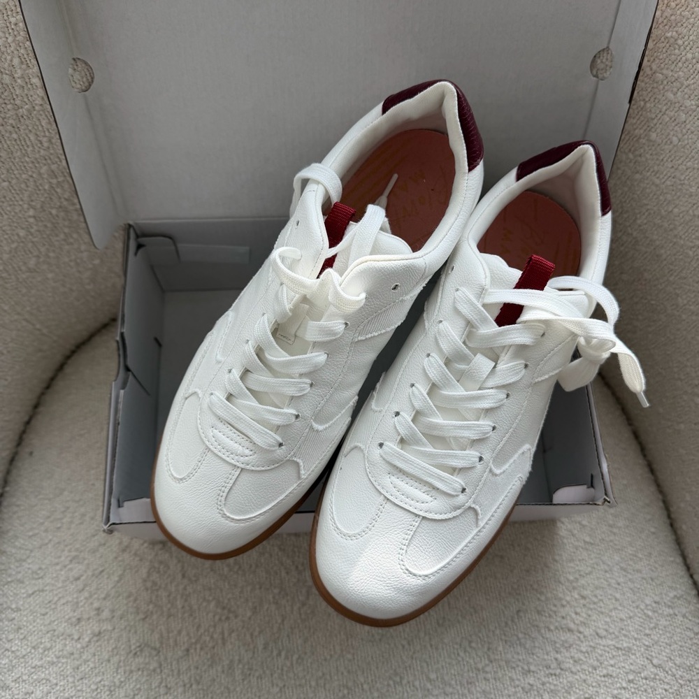 Blowfish Malibu Tastic sneakers (new in a box)